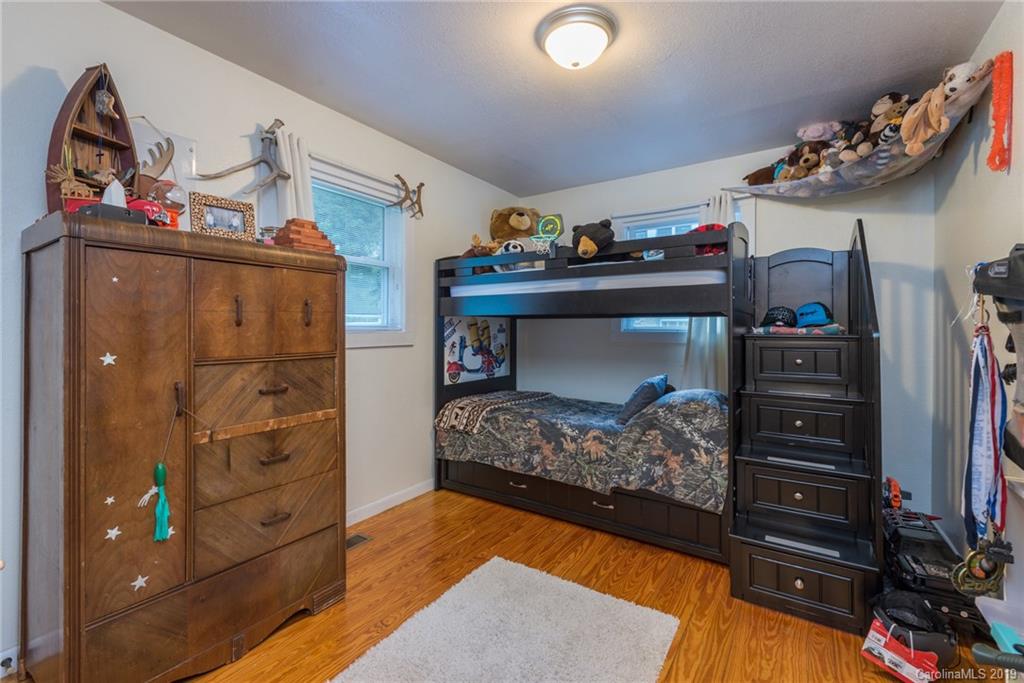 1411 Bailey Branch Road Burnsville NC 28714