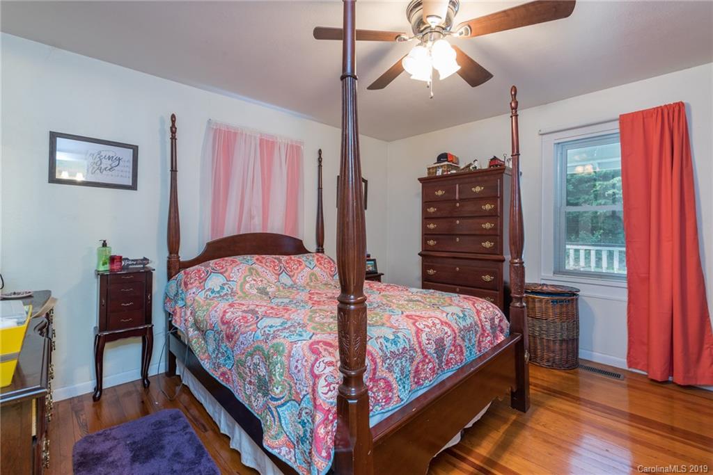 1411 Bailey Branch Road Burnsville NC 28714