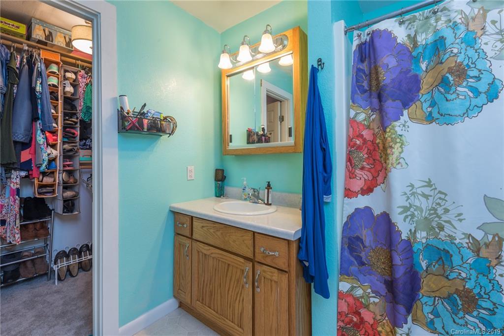 1411 Bailey Branch Road Burnsville NC 28714