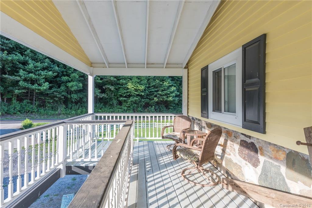 1411 Bailey Branch Road Burnsville NC 28714