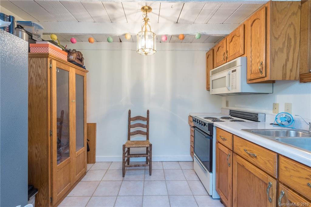 1411 Bailey Branch Road Burnsville NC 28714