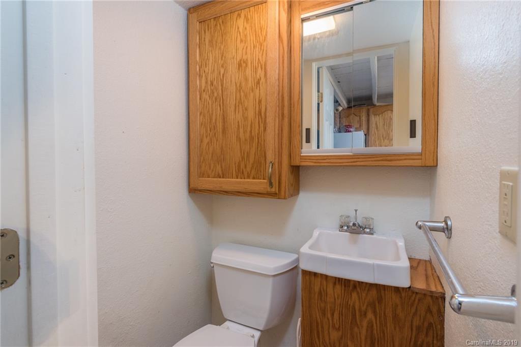 1411 Bailey Branch Road Burnsville NC 28714