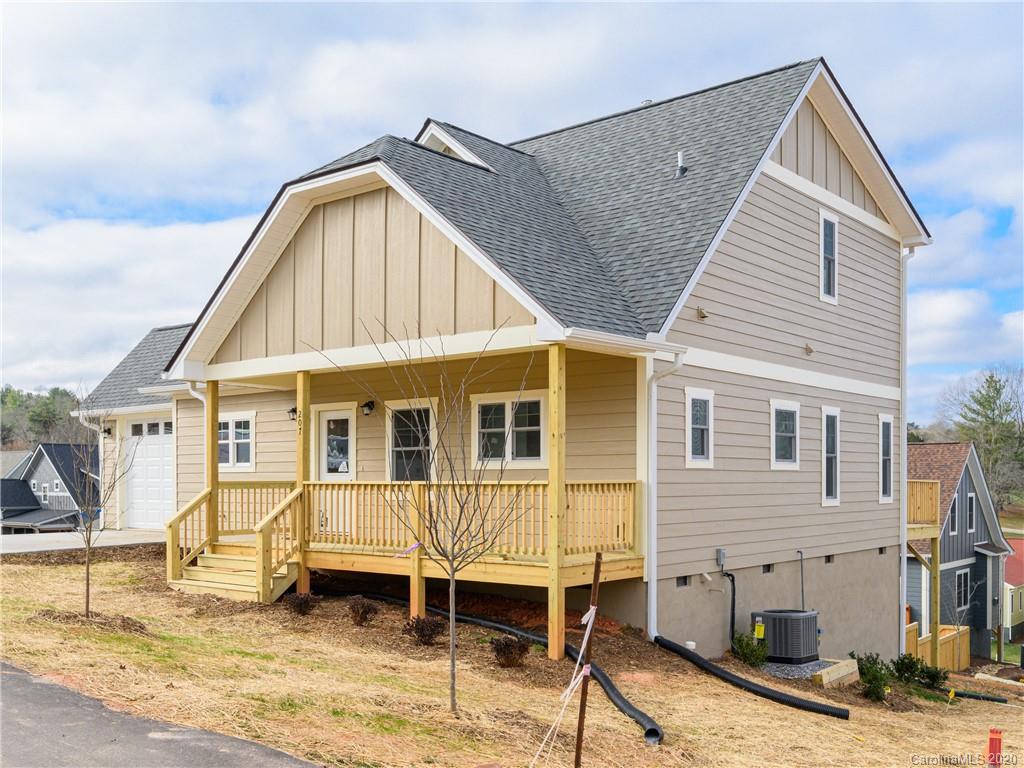 207 Oak Meadow Lane Asheville NC 28804