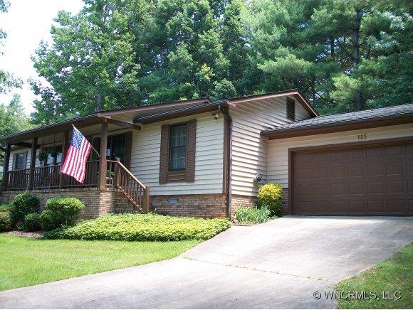 123 Cinnamon Way Flat Rock NC 28731