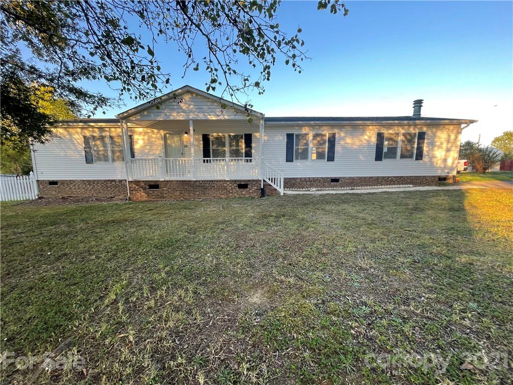933 Cy Circle Concord NC 28025