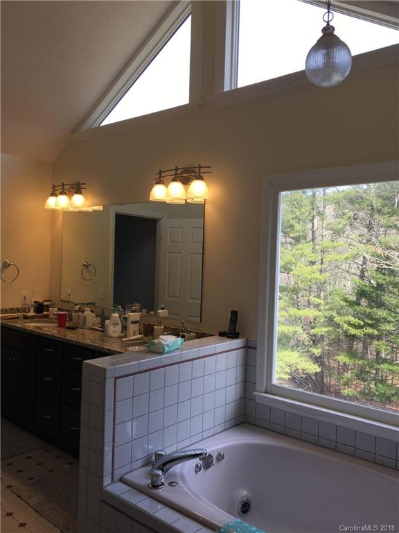 18 Weston Heights Drive Asheville NC 28803