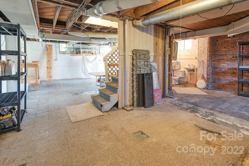 74 Manetta Road Asheville NC 28804