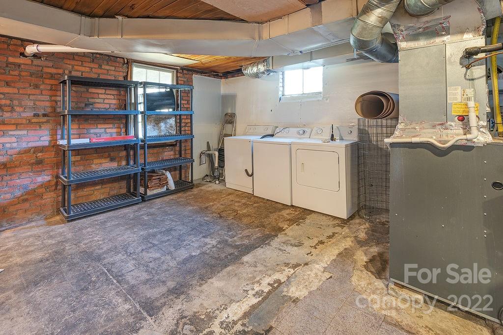 74 Manetta Road Asheville NC 28804