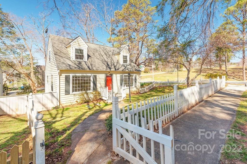 74 Manetta Road Asheville NC 28804