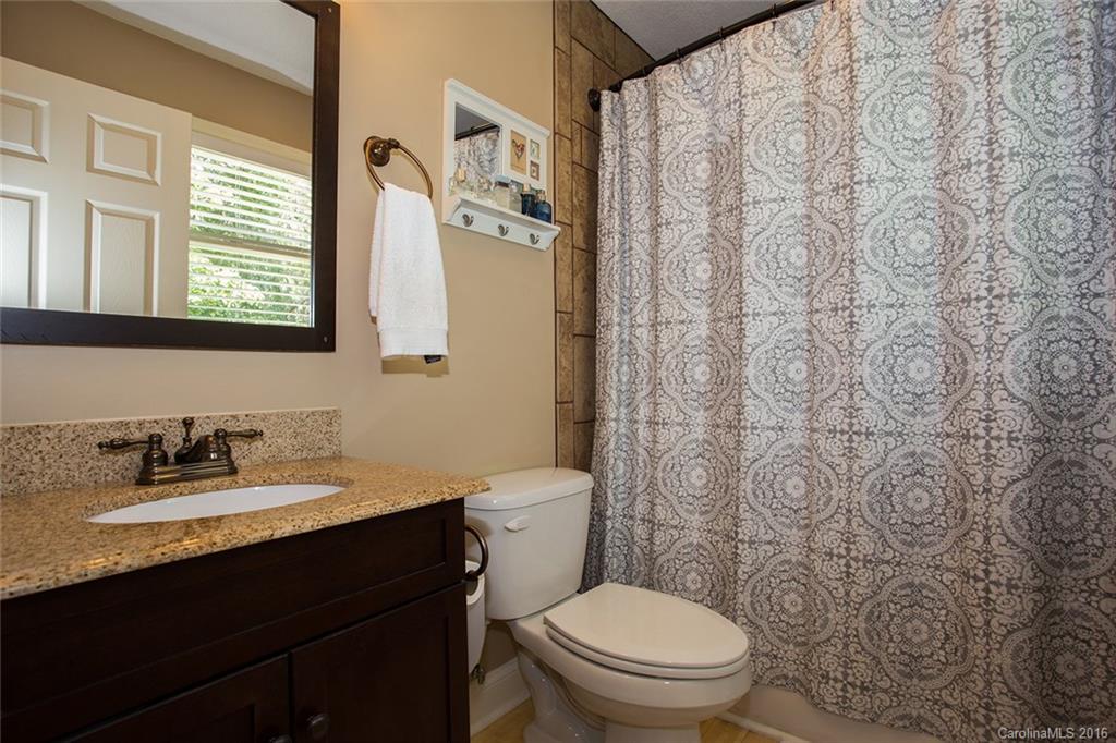 19 Eastview Circle Asheville NC 28806