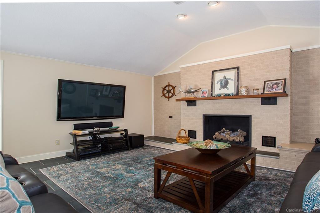 19 Eastview Circle Asheville NC 28806