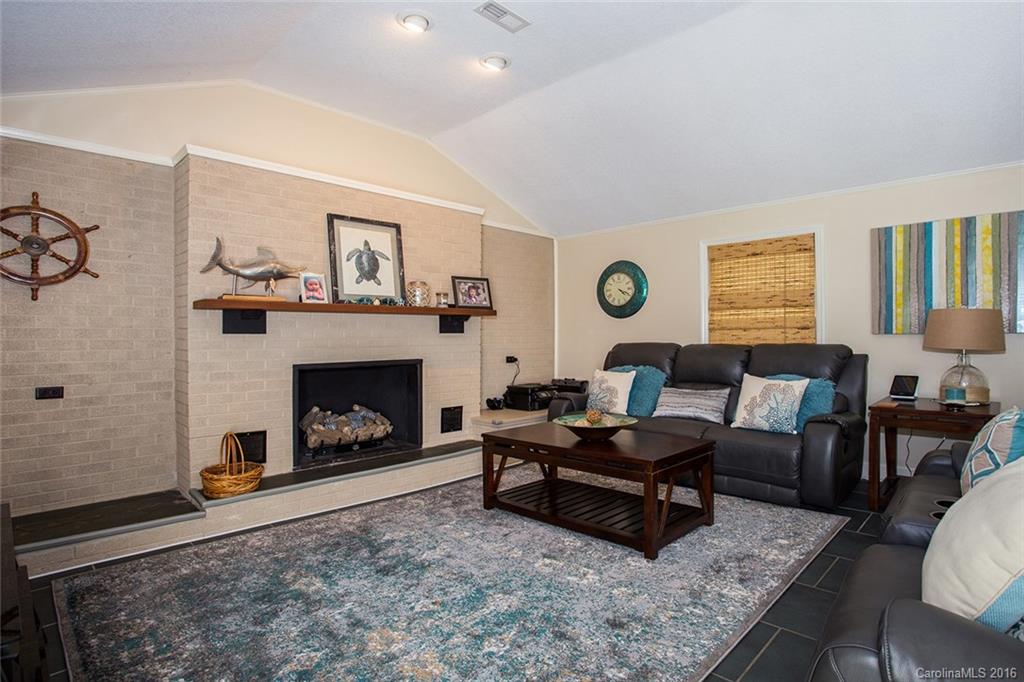 19 Eastview Circle Asheville NC 28806