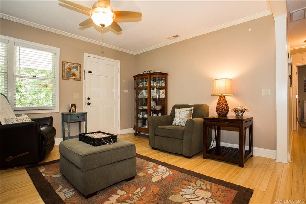 19 Eastview Circle Asheville NC 28806