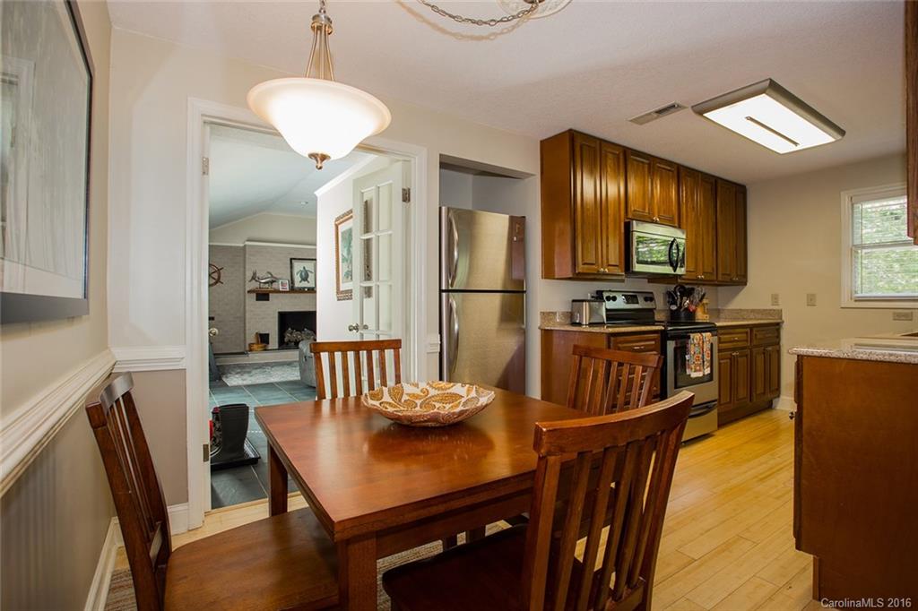 19 Eastview Circle Asheville NC 28806