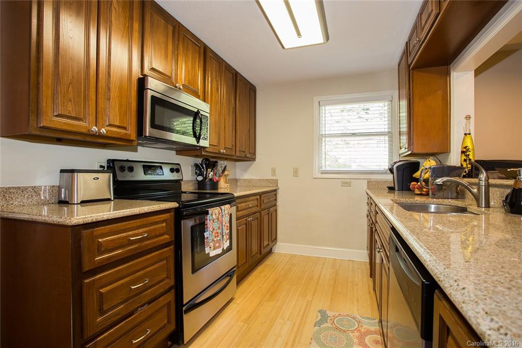 19 Eastview Circle Asheville NC 28806