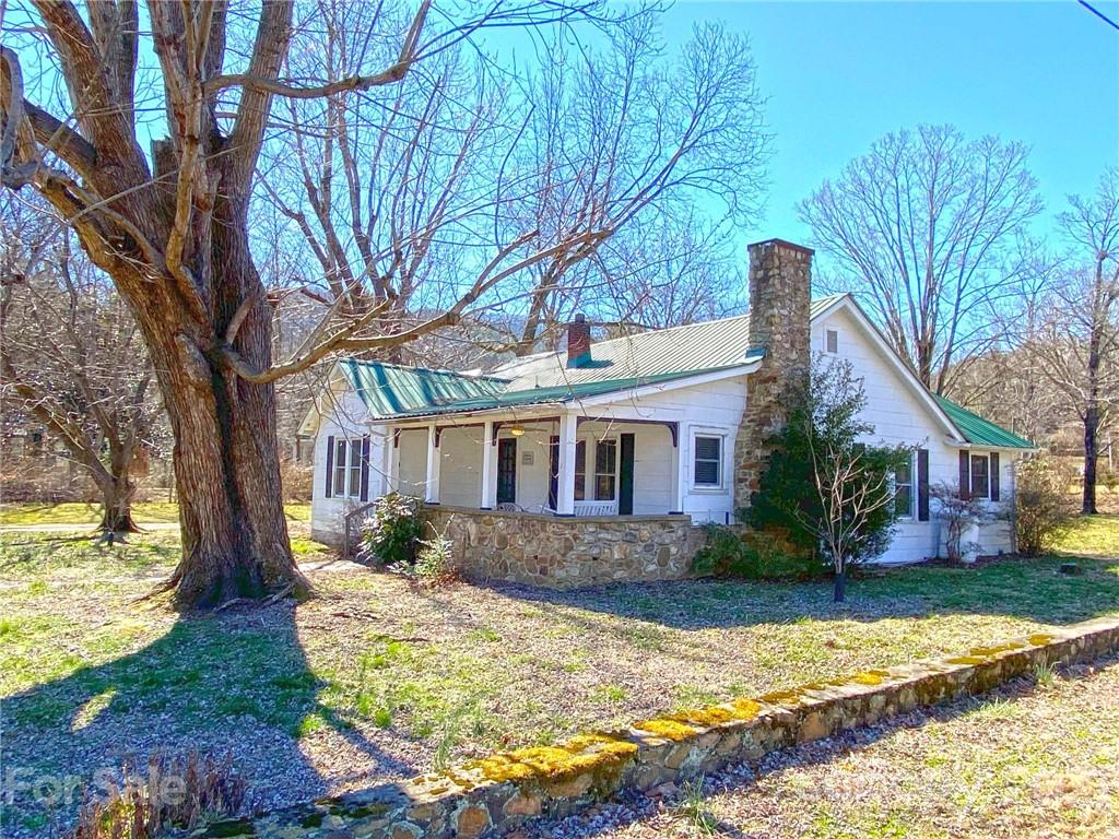 82 Walnut Street Hot Springs NC 28743