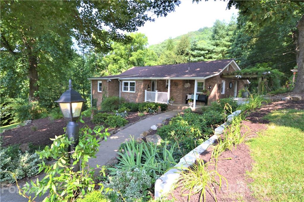 52 Conner Road Candler NC 28715
