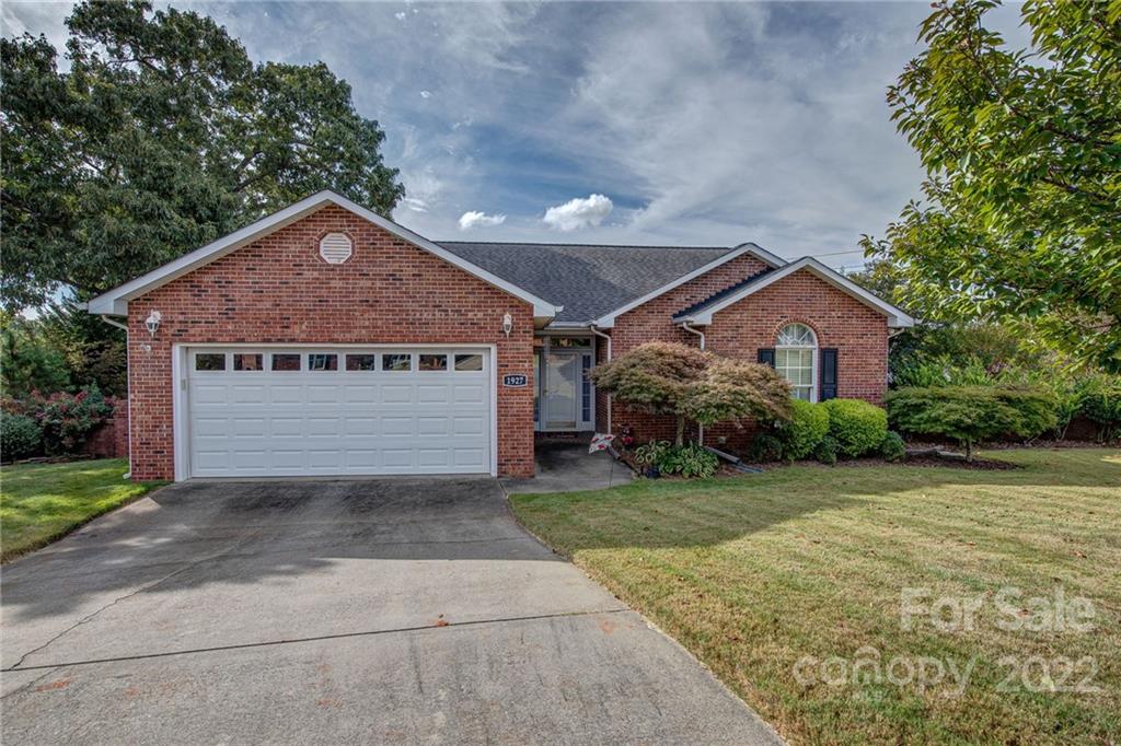 1927 Connemara Court Gastonia NC 28054
