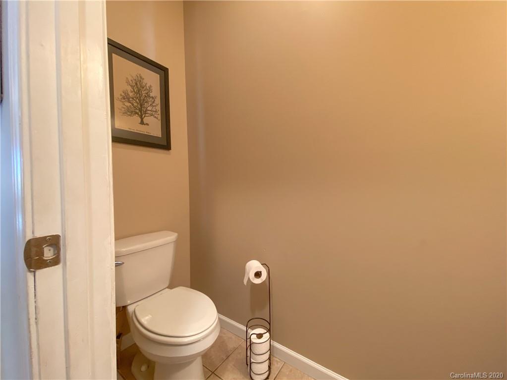 19 Oakcrest Place Asheville NC 28806