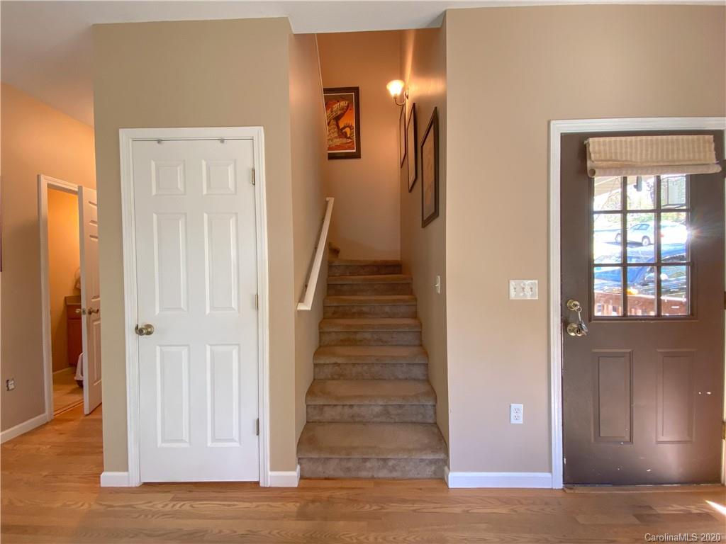 19 Oakcrest Place Asheville NC 28806