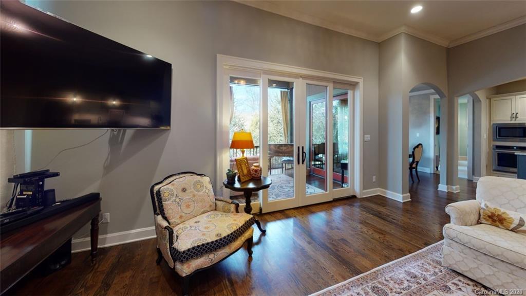 35 Chantilly Drive Asheville NC 28804