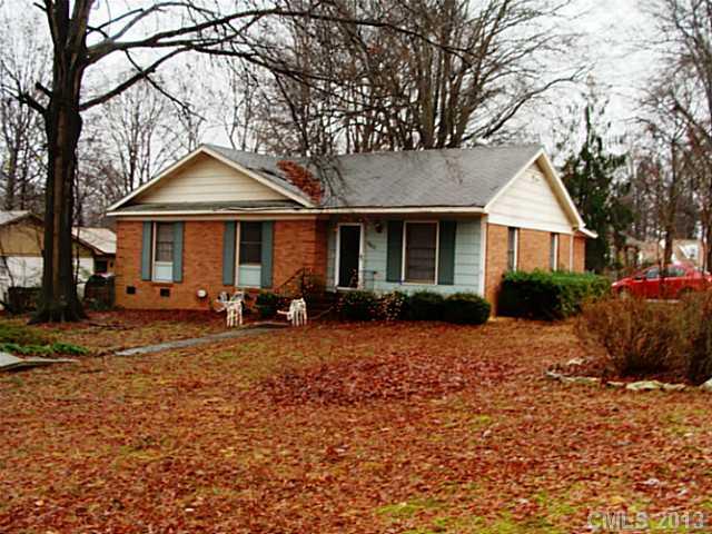 8621 Stonehurst Drive Charlotte NC 28214