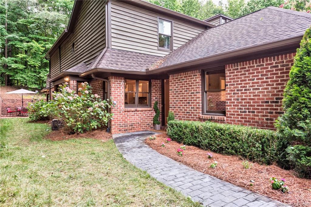 7434 Newmans Lane Charlotte NC 28270