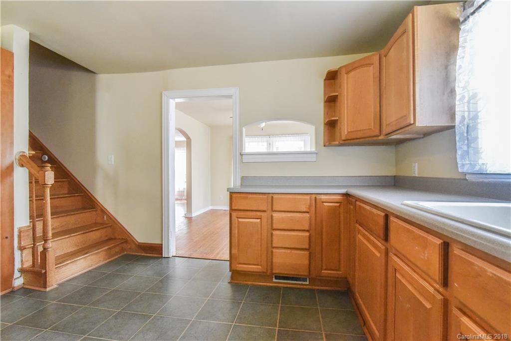 165 Delaware Place Asheville NC 28806