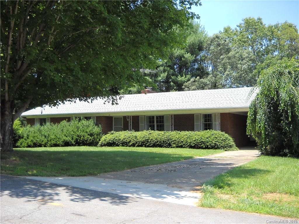 26 Fieldcrest Circle Asheville NC 28806