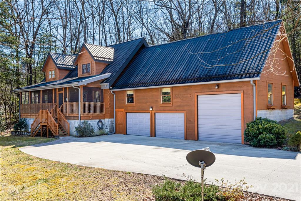 153 Montgomery Place Lane Zirconia NC 28790