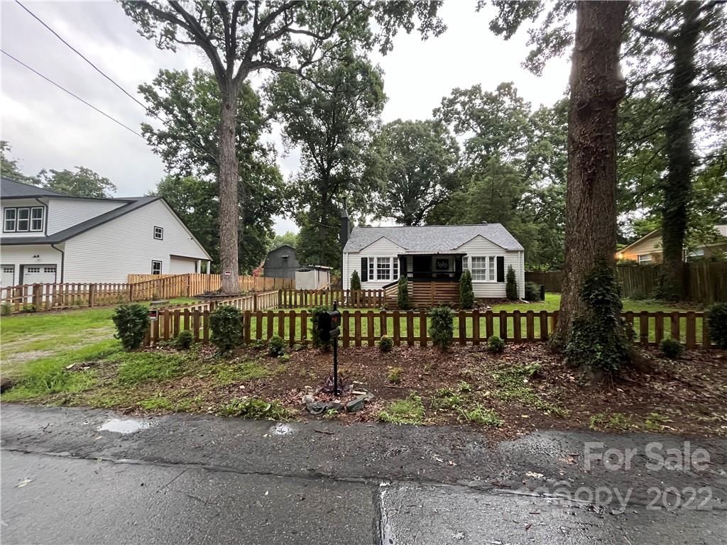 1810 Lisbon Lane Charlotte NC 28269