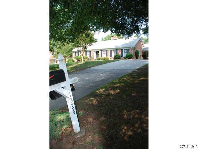 1324 Old Farm Road Charlotte NC 28226