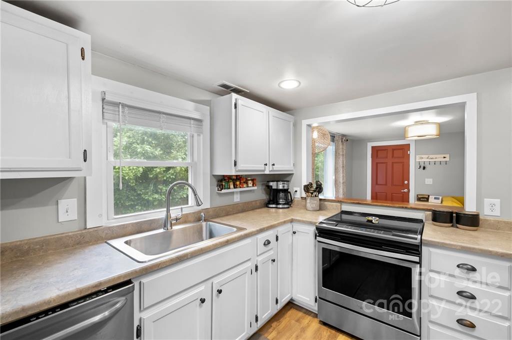 185 Appalachian Way Asheville NC 28806