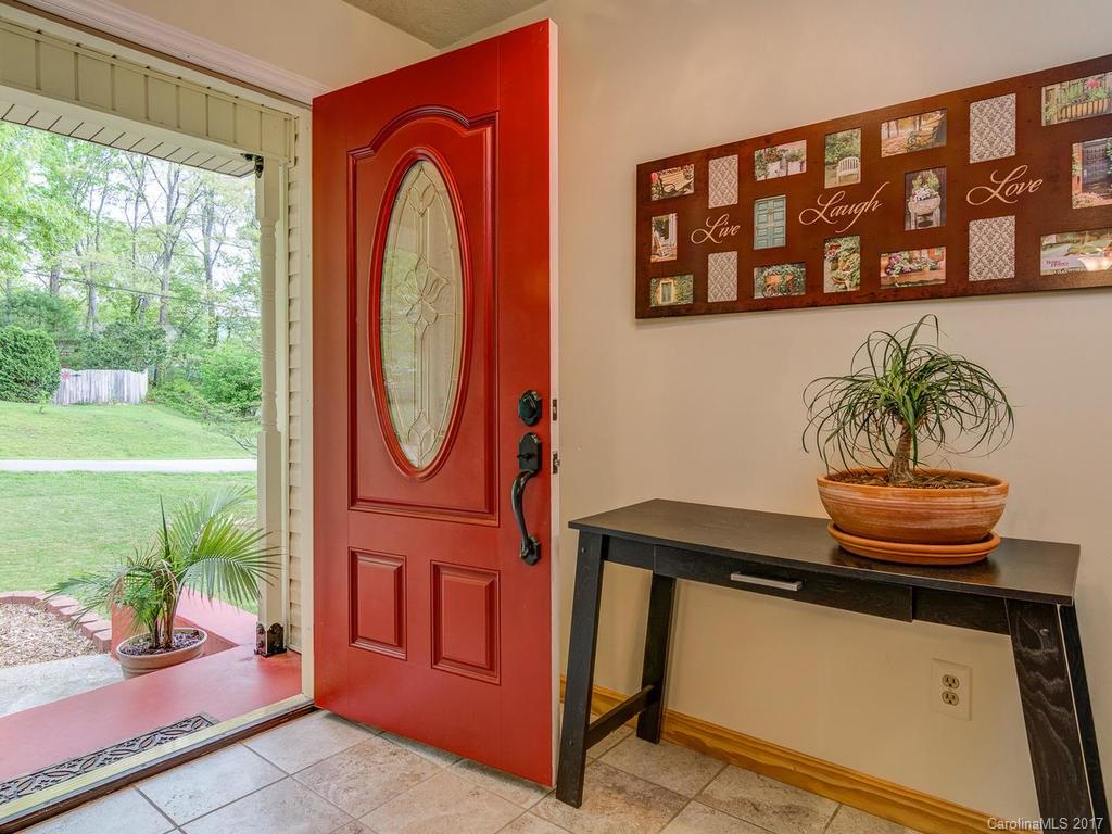 24 Rhododendron Place Asheville NC 28805
