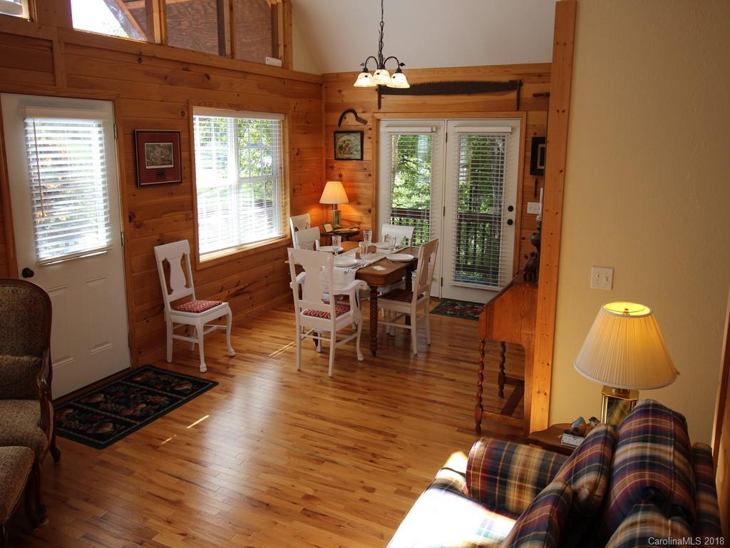 57 South Pinnacle Drive Burnsville NC 28714
