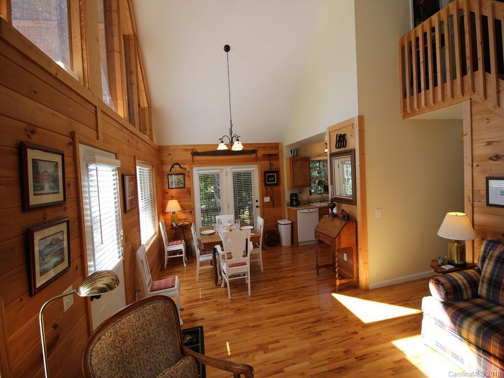 57 South Pinnacle Drive Burnsville NC 28714