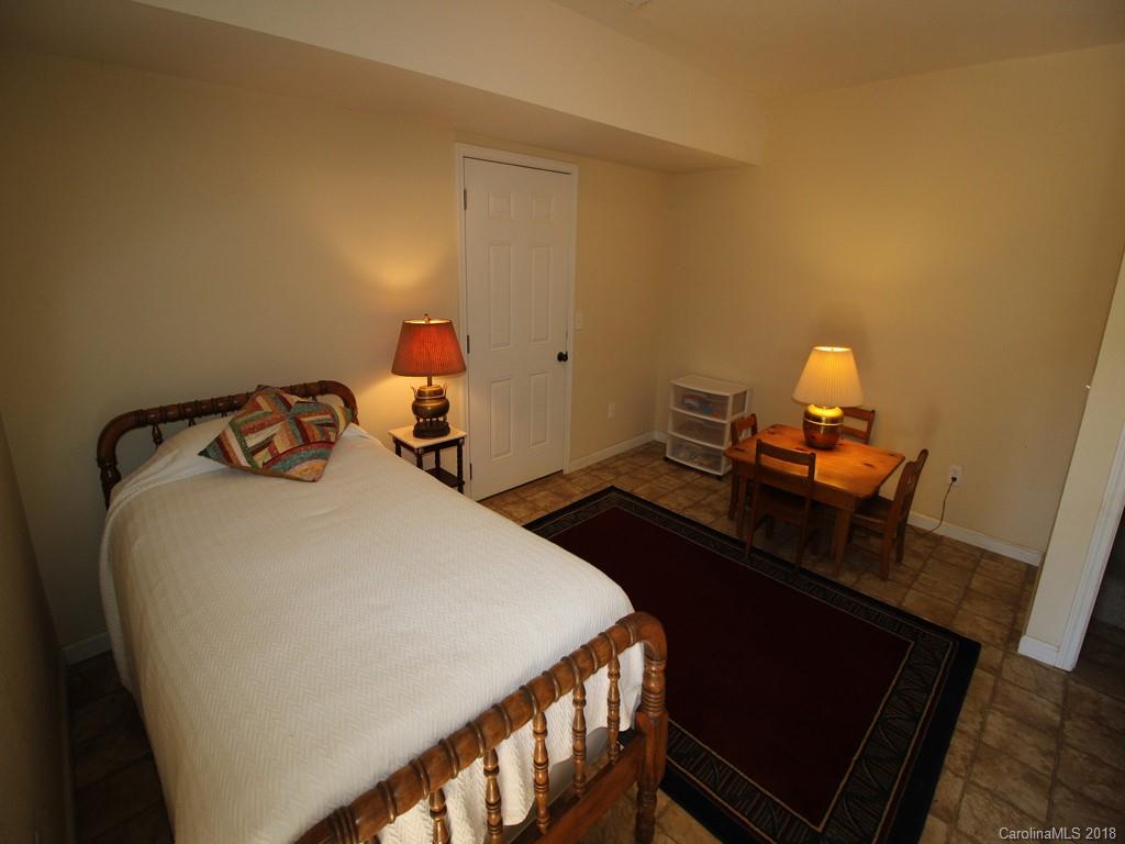 57 South Pinnacle Drive Burnsville NC 28714