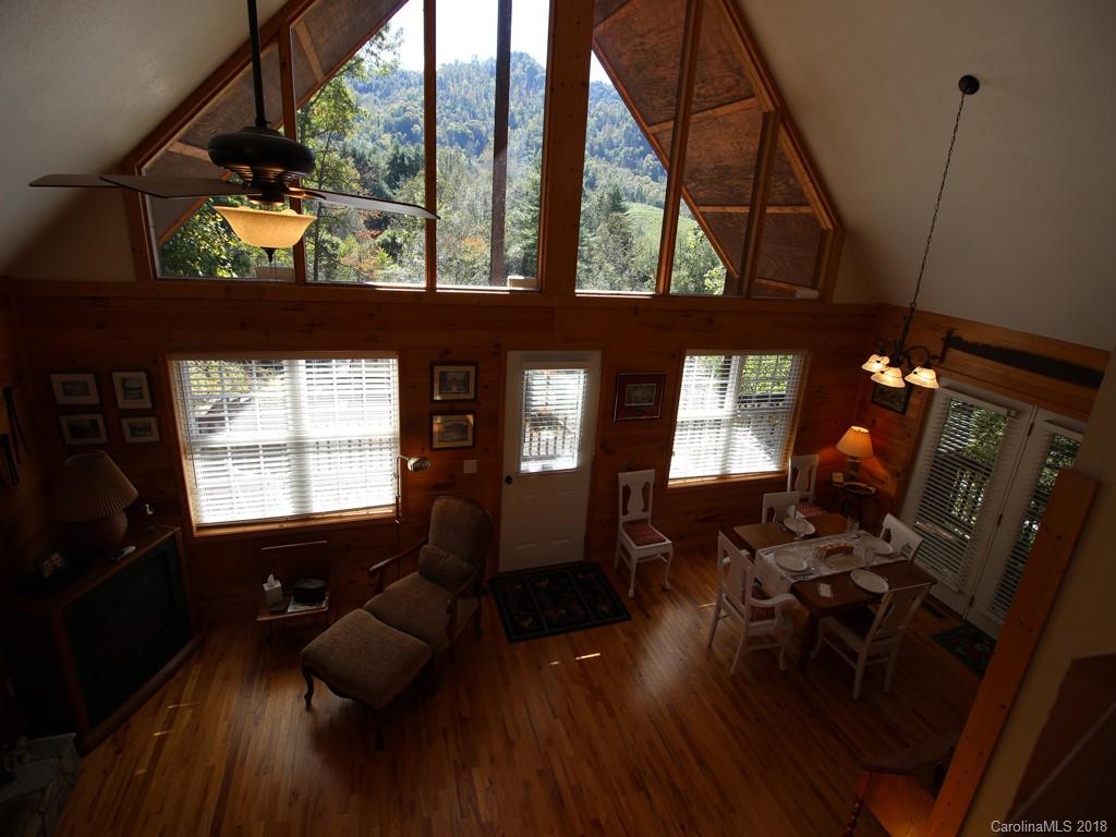 57 South Pinnacle Drive Burnsville NC 28714