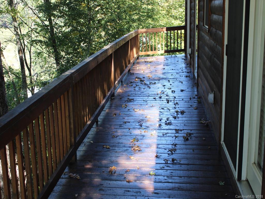 57 South Pinnacle Drive Burnsville NC 28714