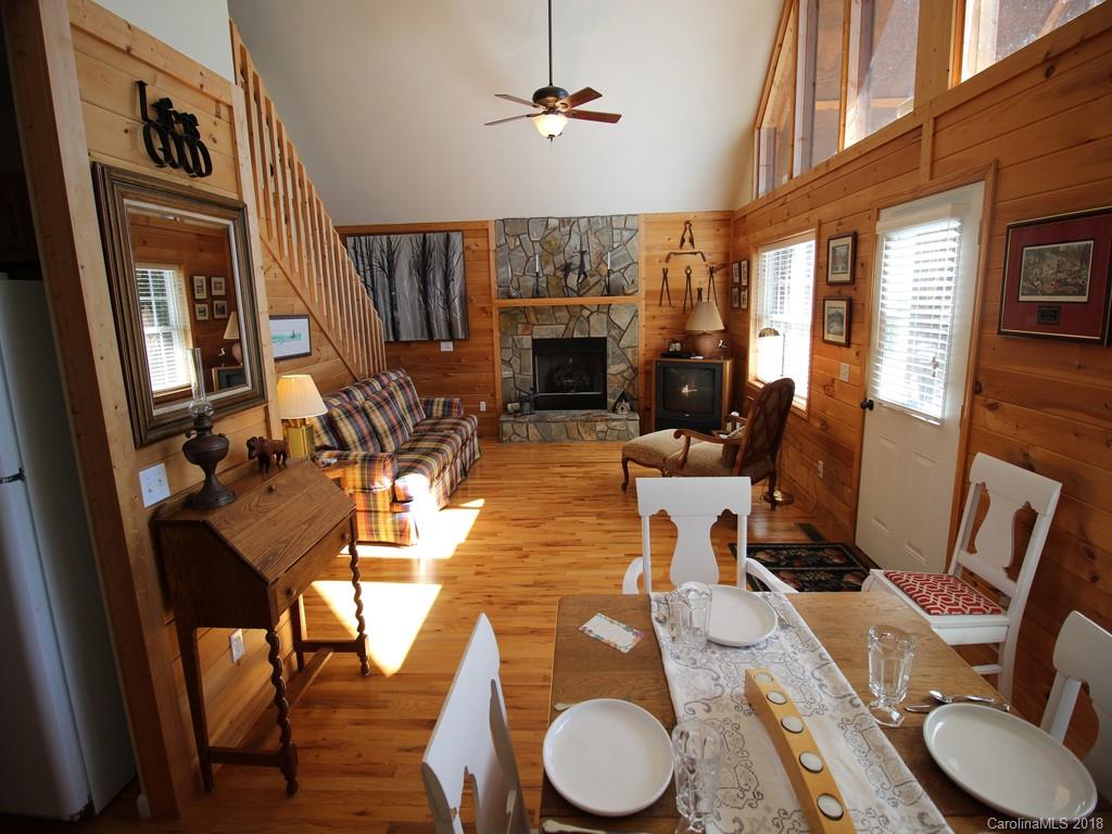 57 South Pinnacle Drive Burnsville NC 28714