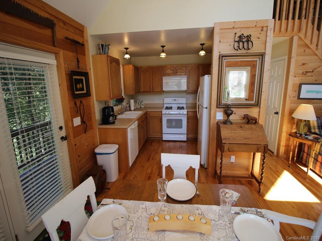 57 South Pinnacle Drive Burnsville NC 28714