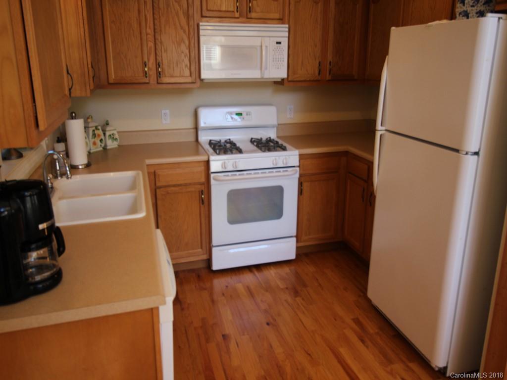 57 South Pinnacle Drive Burnsville NC 28714