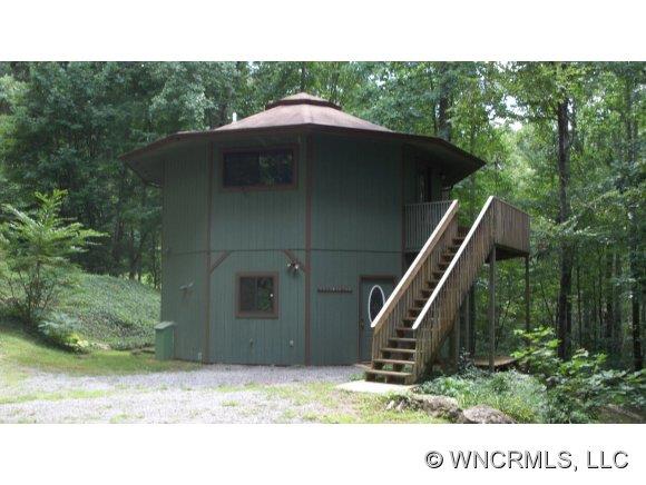 949 Old Country Road Waynesville NC 28786
