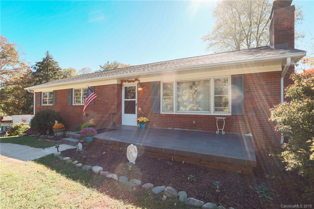 9 Sedgefield Road Candler NC 28715