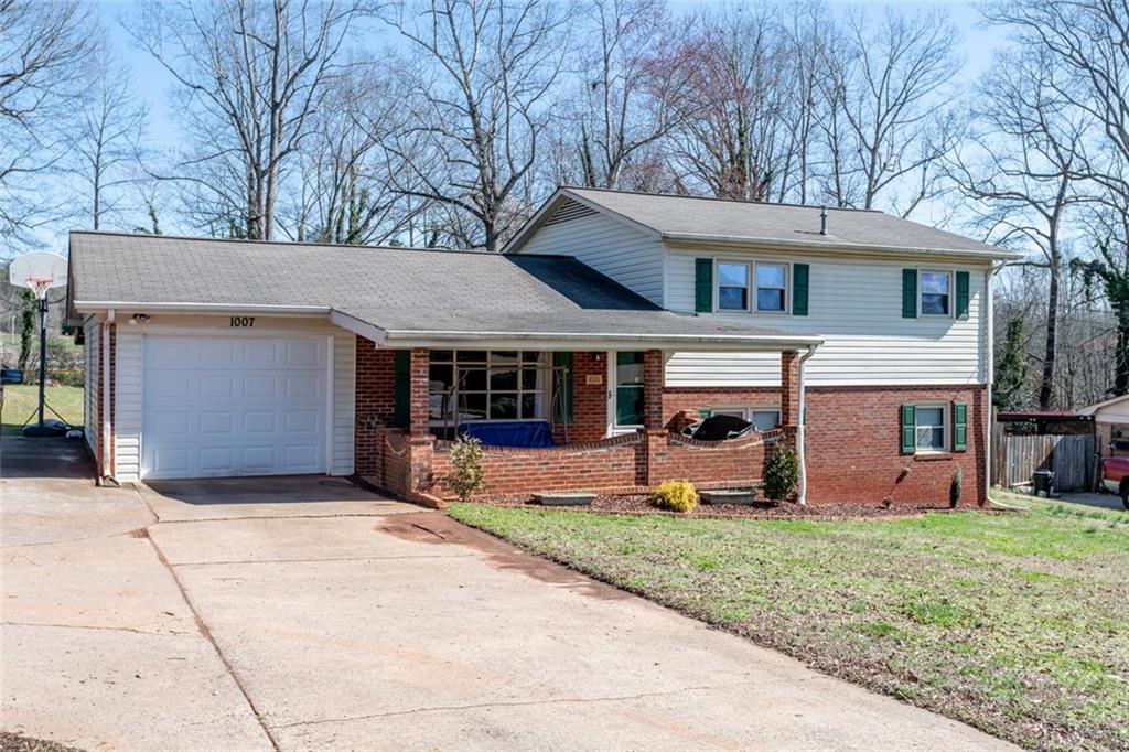 1007 Ridge Drive Newton NC 28658