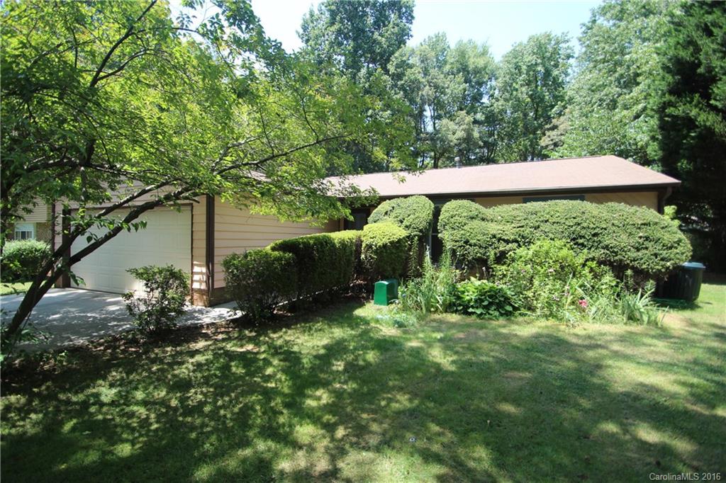 6300 Holly Knoll Drive Charlotte NC 28227