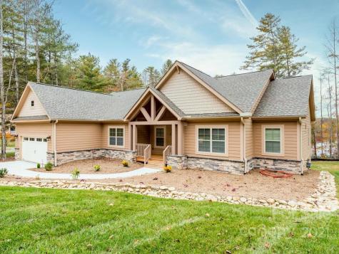 24 Mountain Lake Drive Hendersonville NC 28739