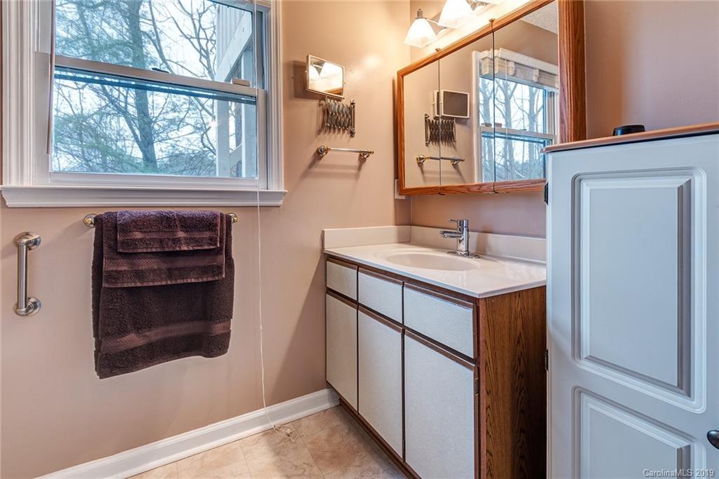 19 Pine Ridge Trail Arden NC 28704
