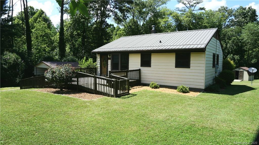 118 Liberty Road Candler NC 28715