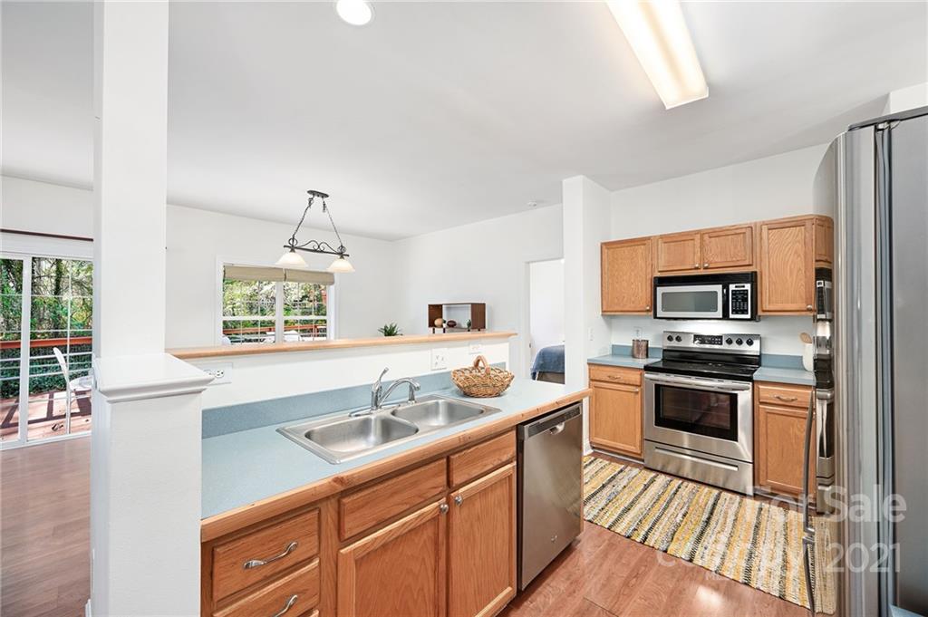 37 Poplar Creek Drive Asheville NC 28805